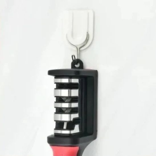 aiguiseur_aiguisideal_La_poignee_ergonomique_en_plastique