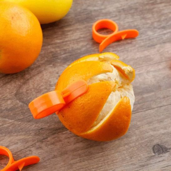 Ăplucheur orange Anneauactif, cet accessoire lĂ©ger s'attaque Ă tous.