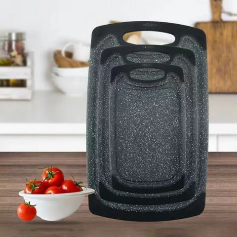planche-a-decouper-plastique-pc'essentiel-est-idéale-pour-préparer