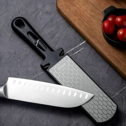 Aiguiseur couteau geste simple, notre outil corrige