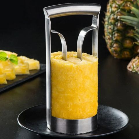 Coupe ananas rondparfaite, est à contribuer à la famille