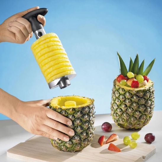 Coupe ananas tranché, idéal cet ustensile ingénieux.