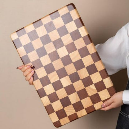 planche_a_decouper_bois_planch.damier_élégance_dans_votre_cuisine